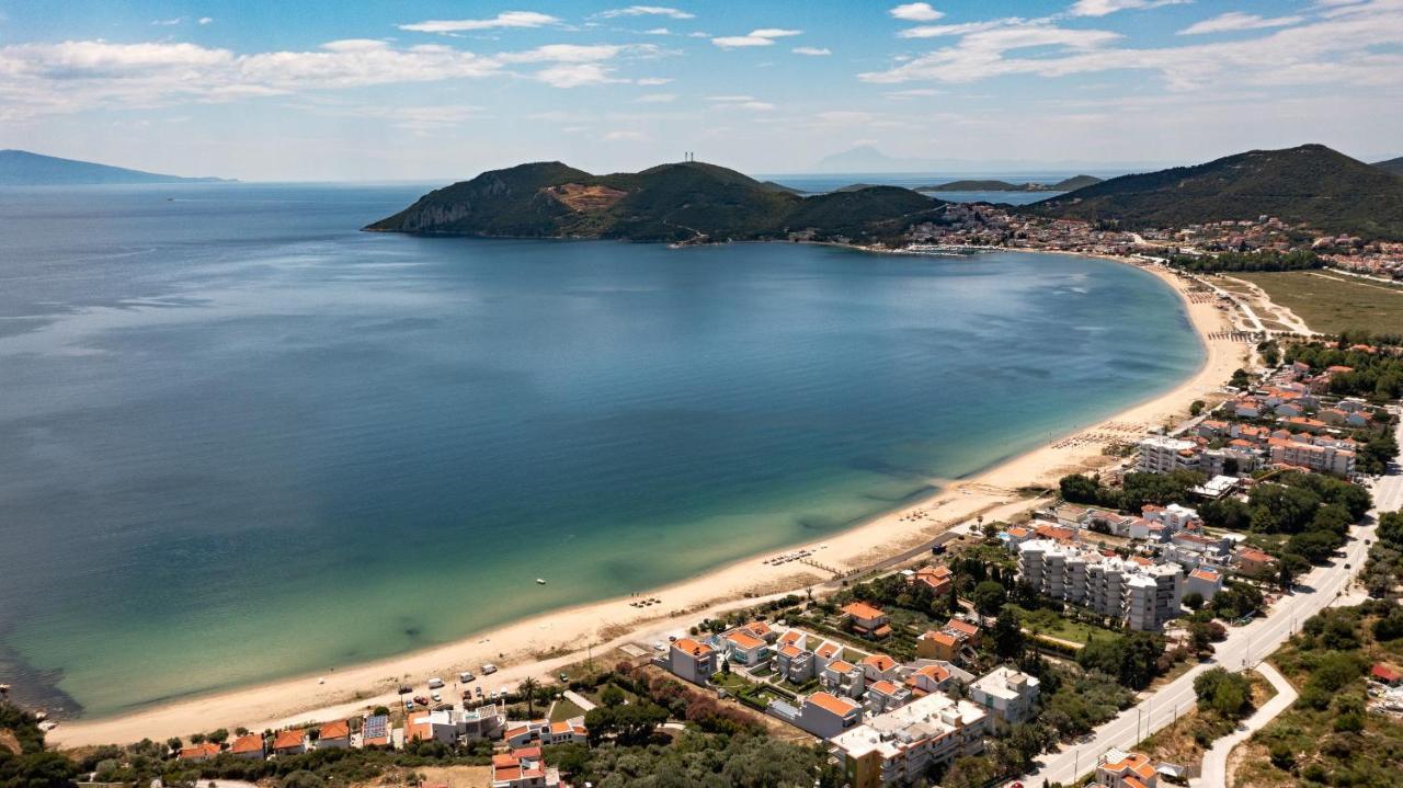 Cove Suites Nea Iraklitsa Buitenkant foto