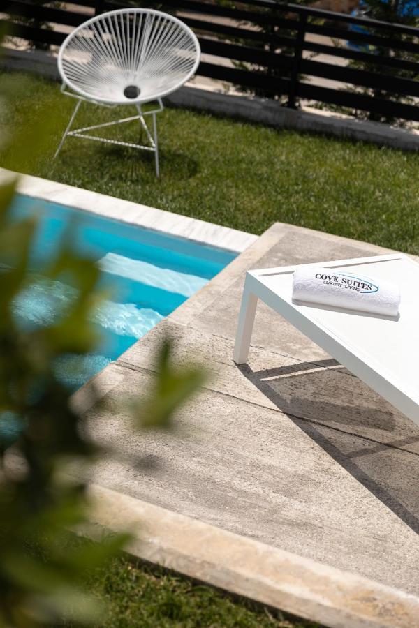 Cove Suites Nea Iraklitsa Buitenkant foto