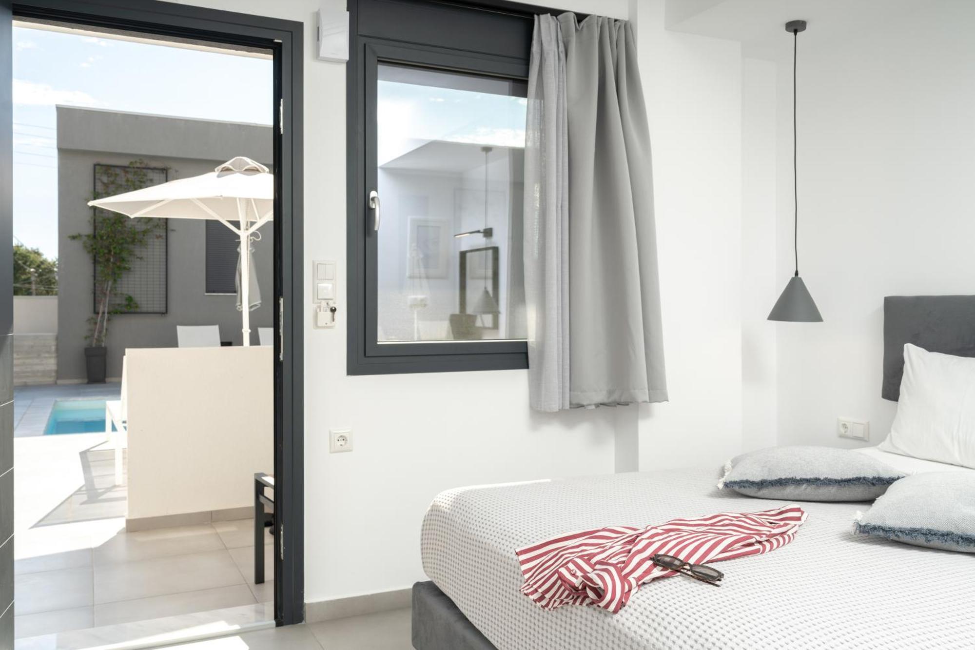 Cove Suites Nea Iraklitsa Buitenkant foto