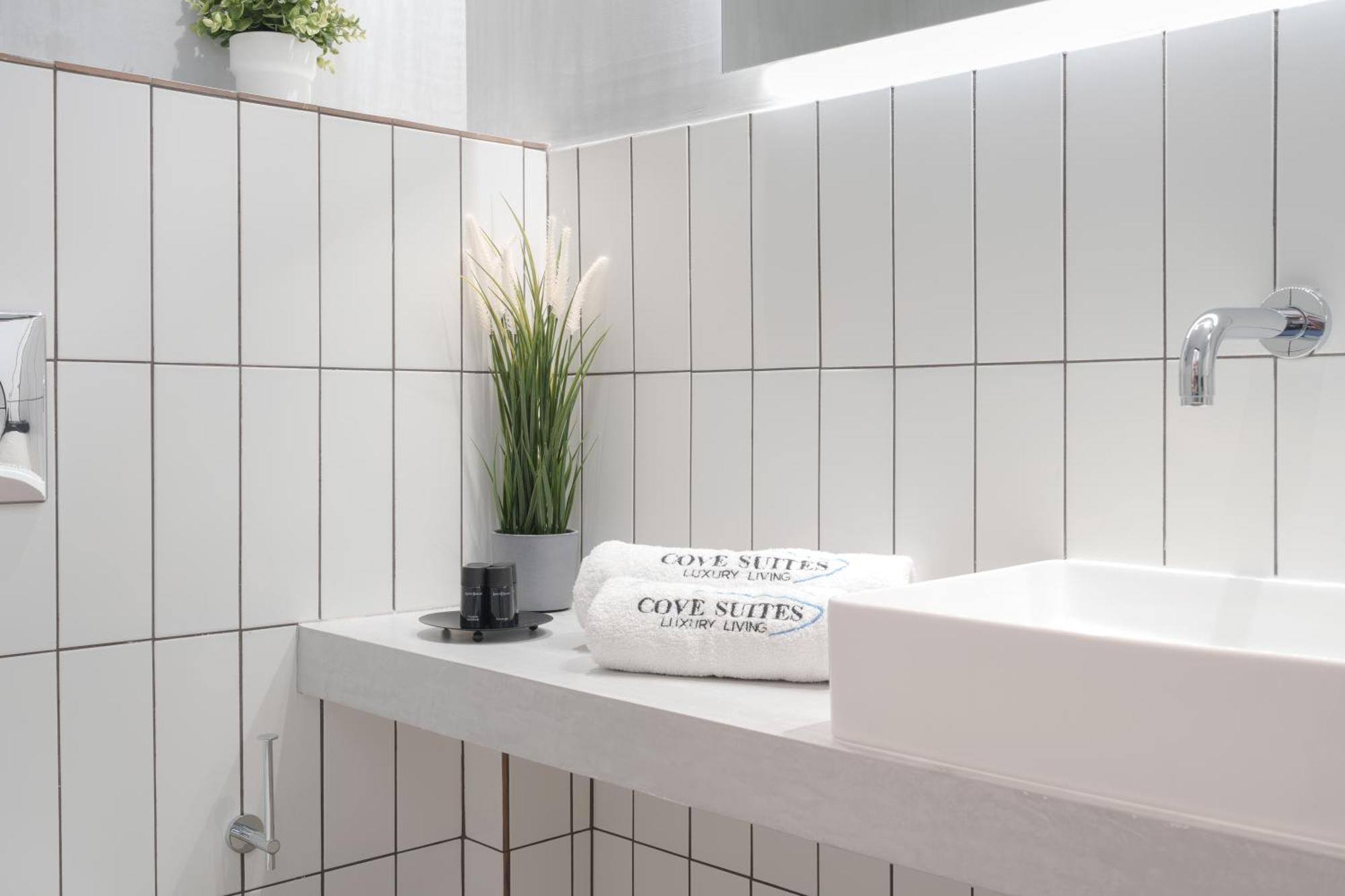 Cove Suites Nea Iraklitsa Buitenkant foto