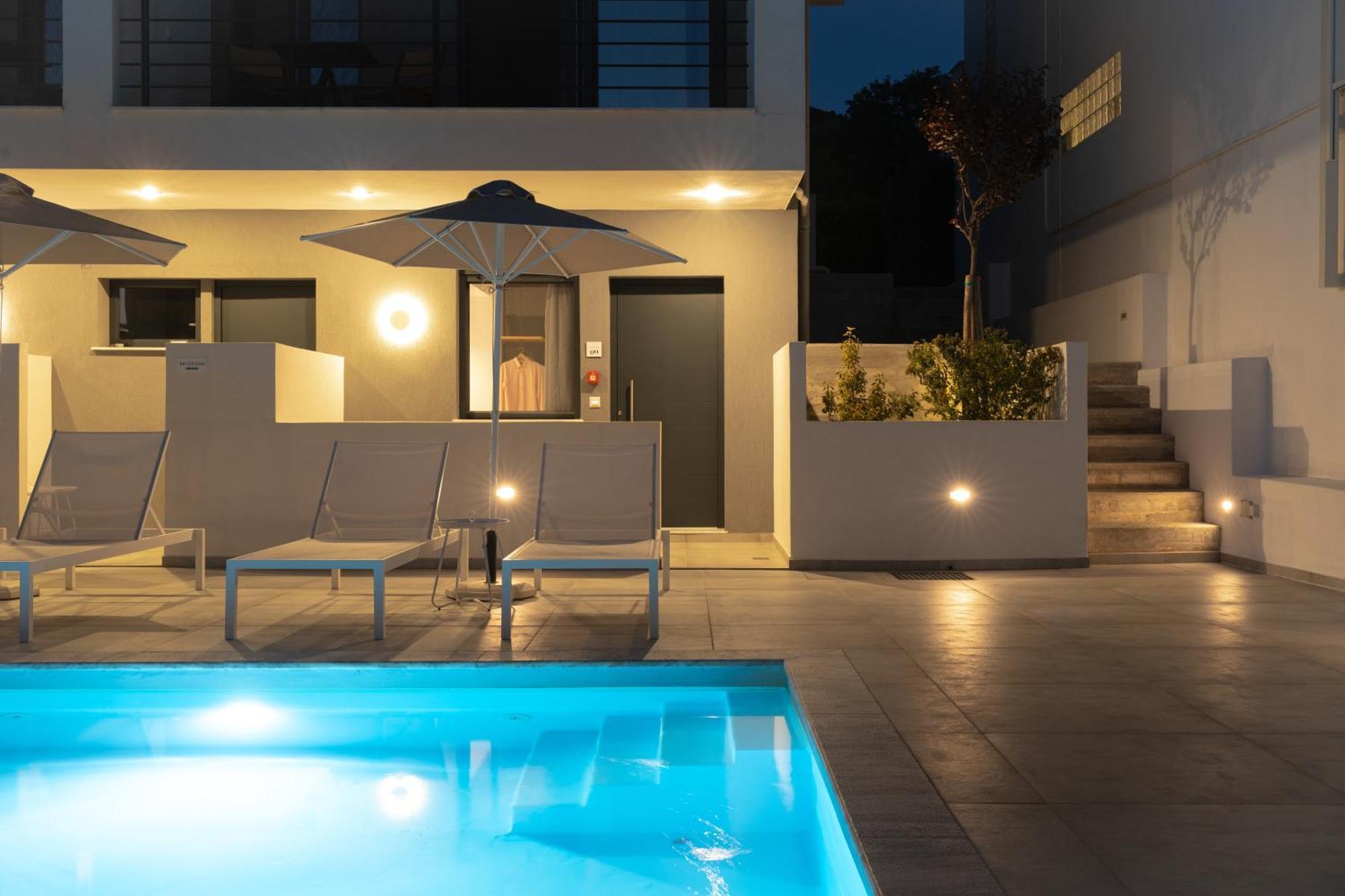 Cove Suites Nea Iraklitsa Buitenkant foto